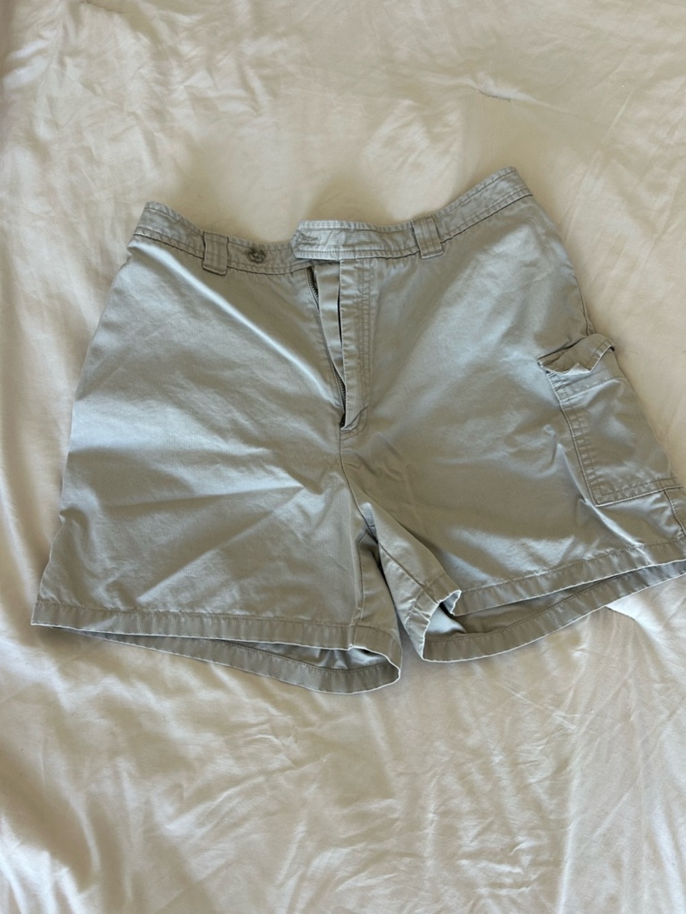 Banana Republic Women's Light Gray Cargo Shorts